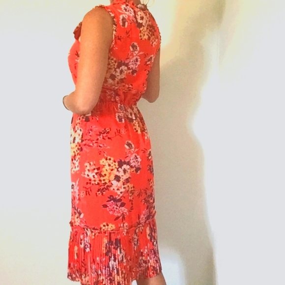 Red floral dress, XS, NWT - Picture 3 of 7